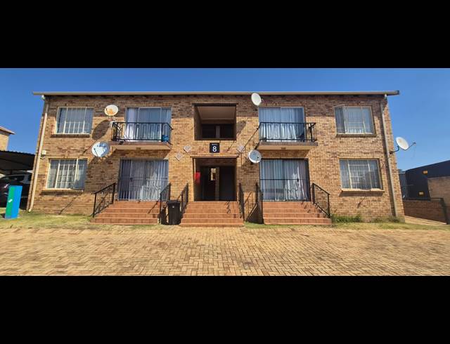2 BEDROOM APARTMENT FOR SALE IN NORTHGATE